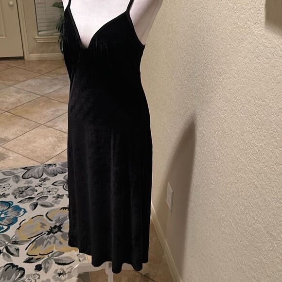 Band Of The Free Women's XS Girl Crush Velvet Midi Slip Dress Black Bow Back - Picture 7 of 14